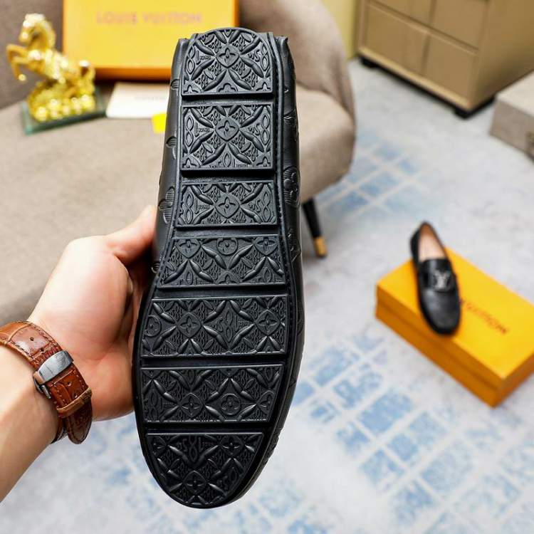 Picture of Louis Vuitton Shoes _SKULVsz38-45mnf022111934